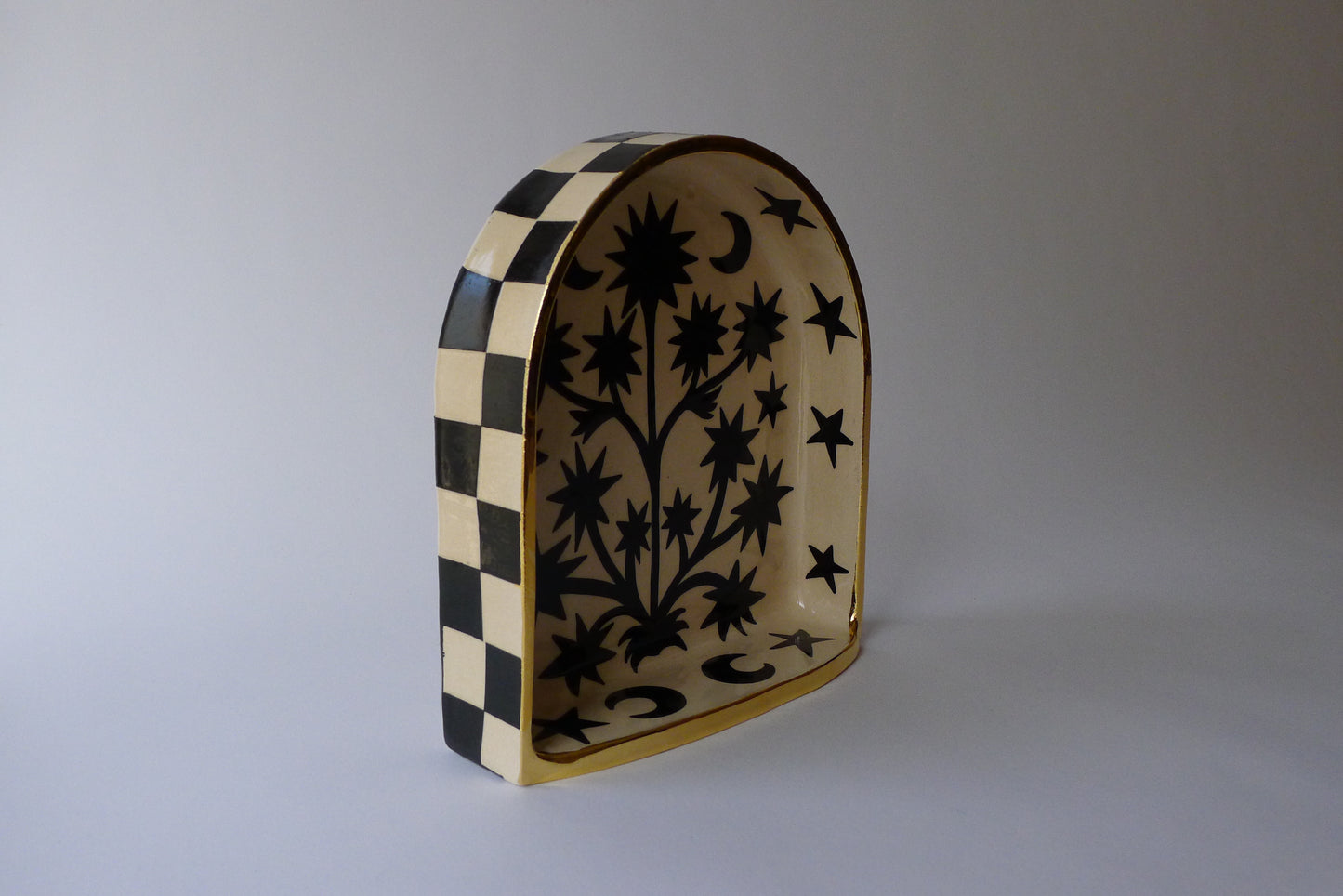 Magic plant ceramic altar