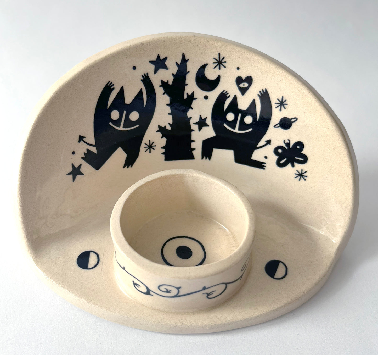 Daemon's candle holder